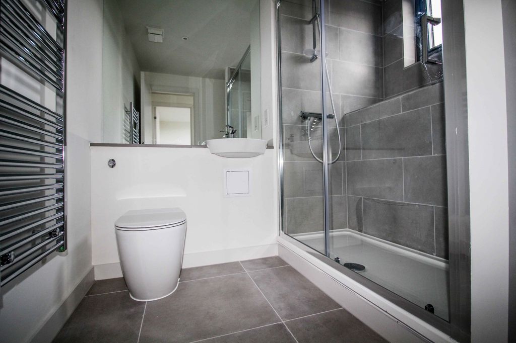 Additional image 9 of 3 bed flat to rentPrewetts Mill, Mill Bay Lane, Horsham RH12