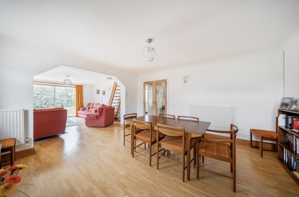 Property photo 3 of 14 1410698-10-69974c...