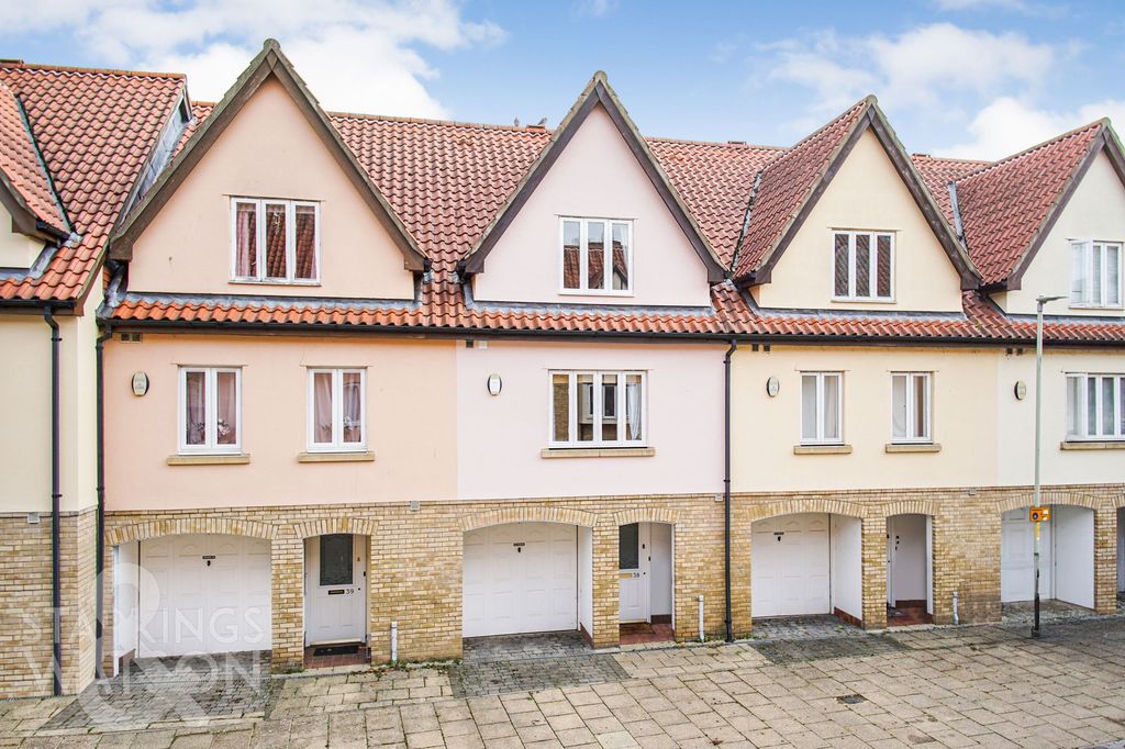 Property photo 1 of 22