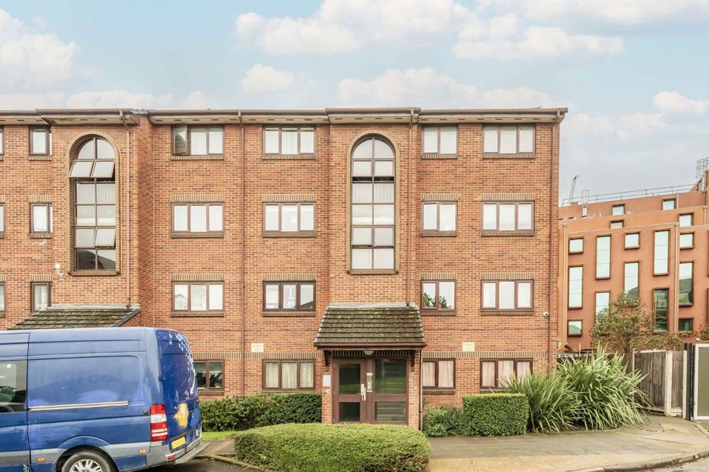 Property photo 1 of 7