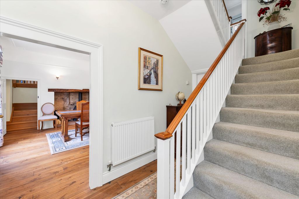 Property photo 2 of 22 Image