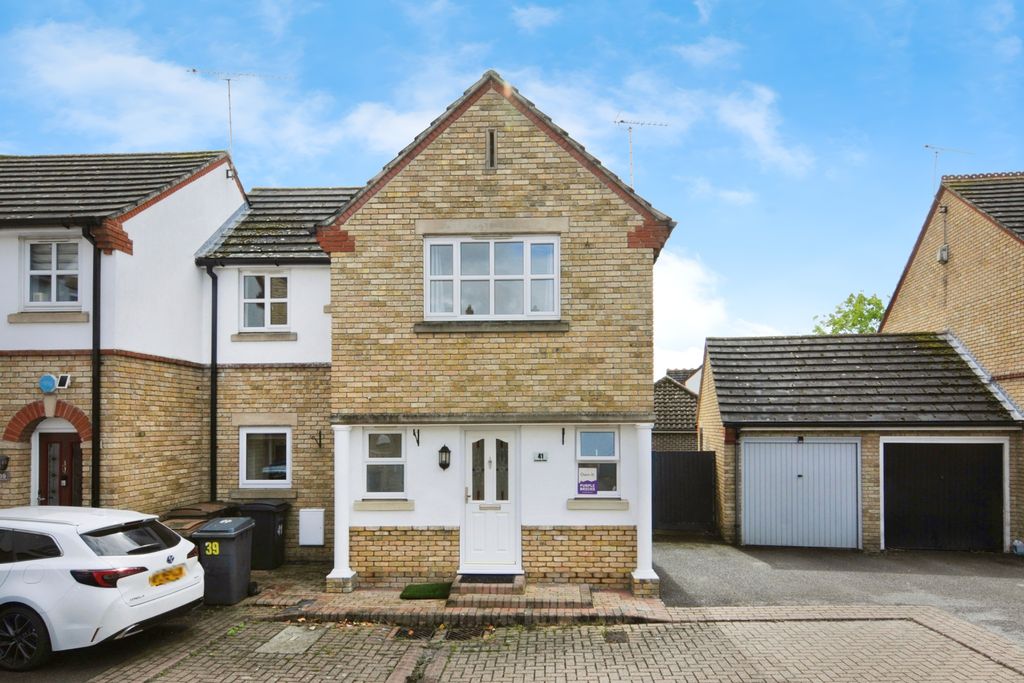 Property photo 1 of 18