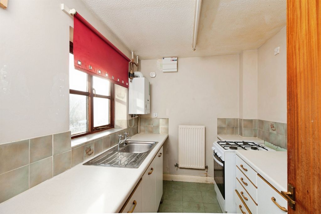 Property photo 2 of 20