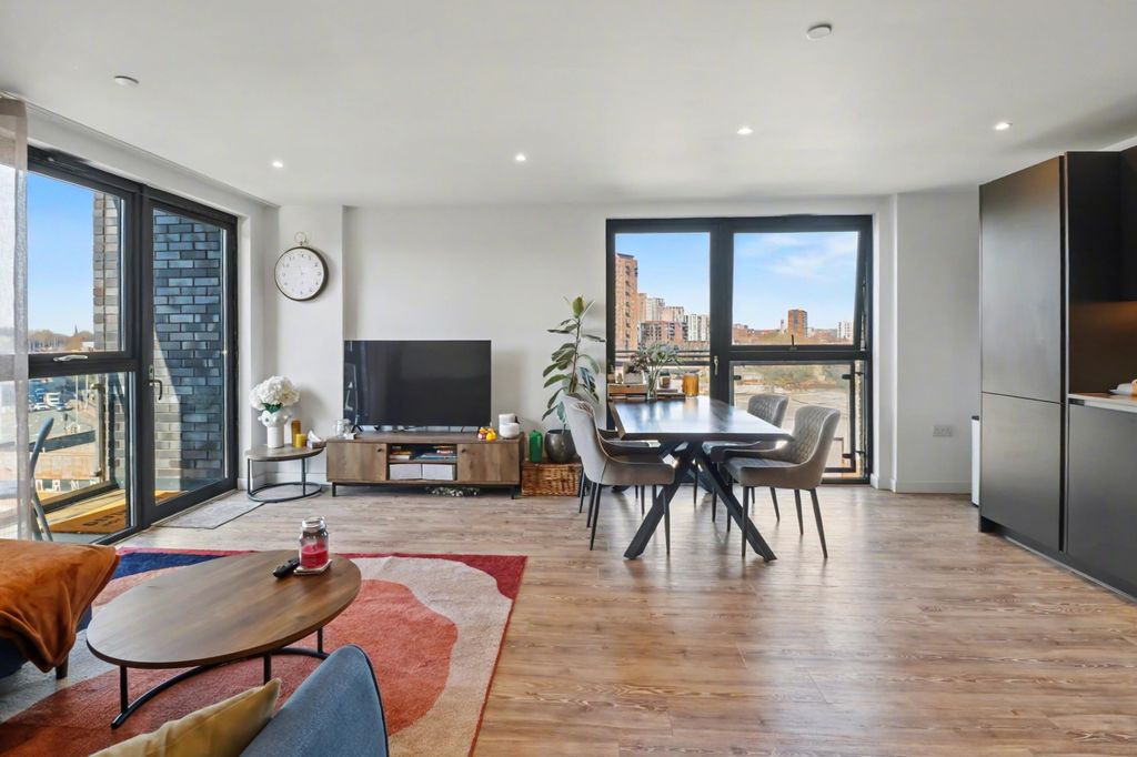 Property photo 1 of 22 Img_1769