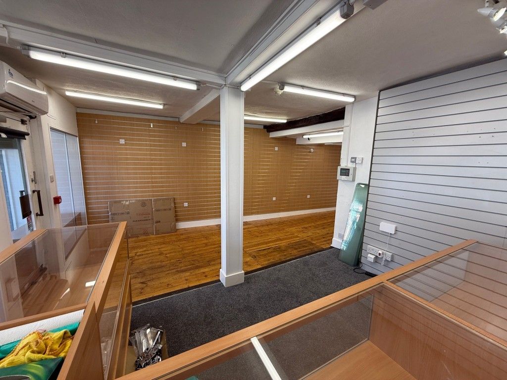 Property photo 3 of 12