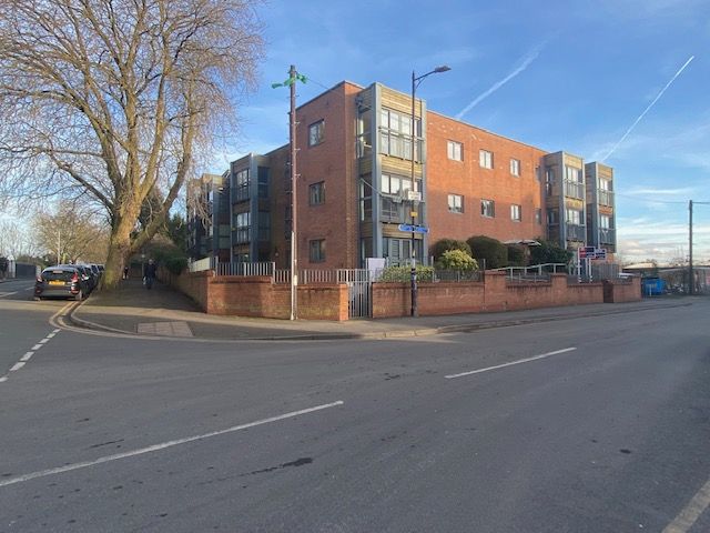 Property photo 1 of 5