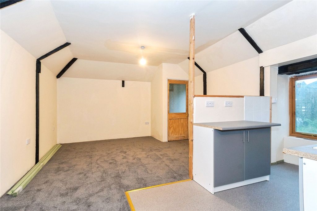 Property photo 2 of 8 Picture No. 03