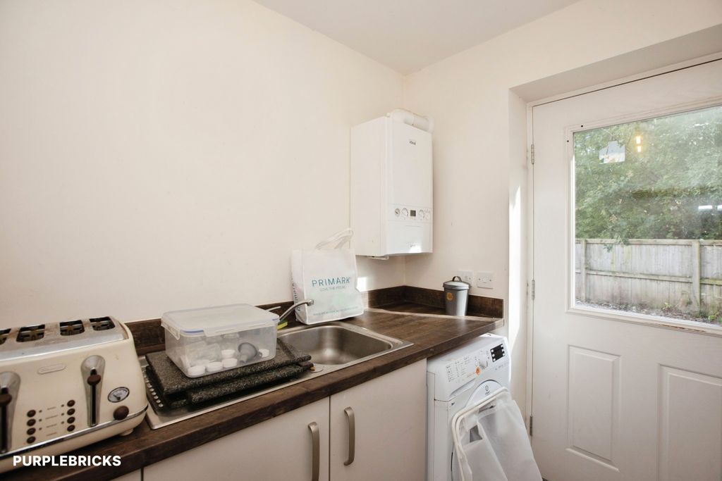 Property photo 3 of 25