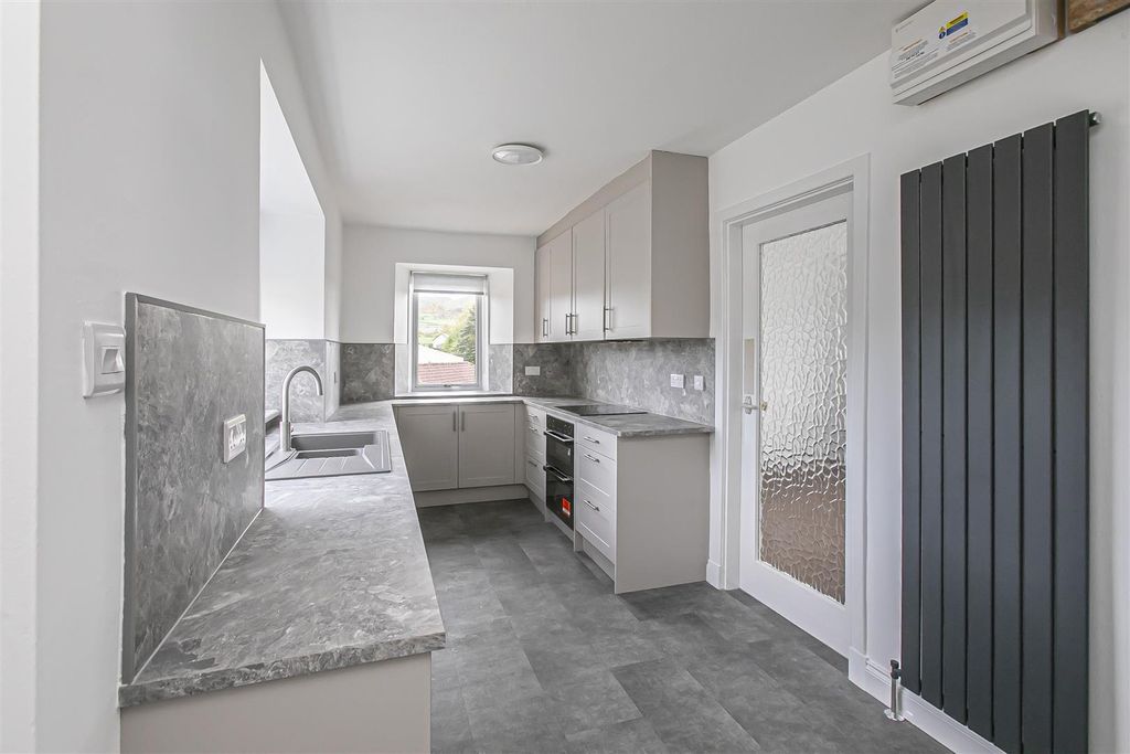 Property photo 2 of 26 Rdc0414Levi Kitchen (3).Jpg