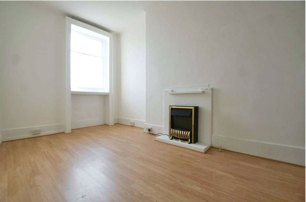 Property photo 2 of 6 Picture No. 06