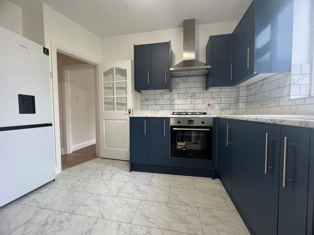 Property photo 2 of 13 Img_2403