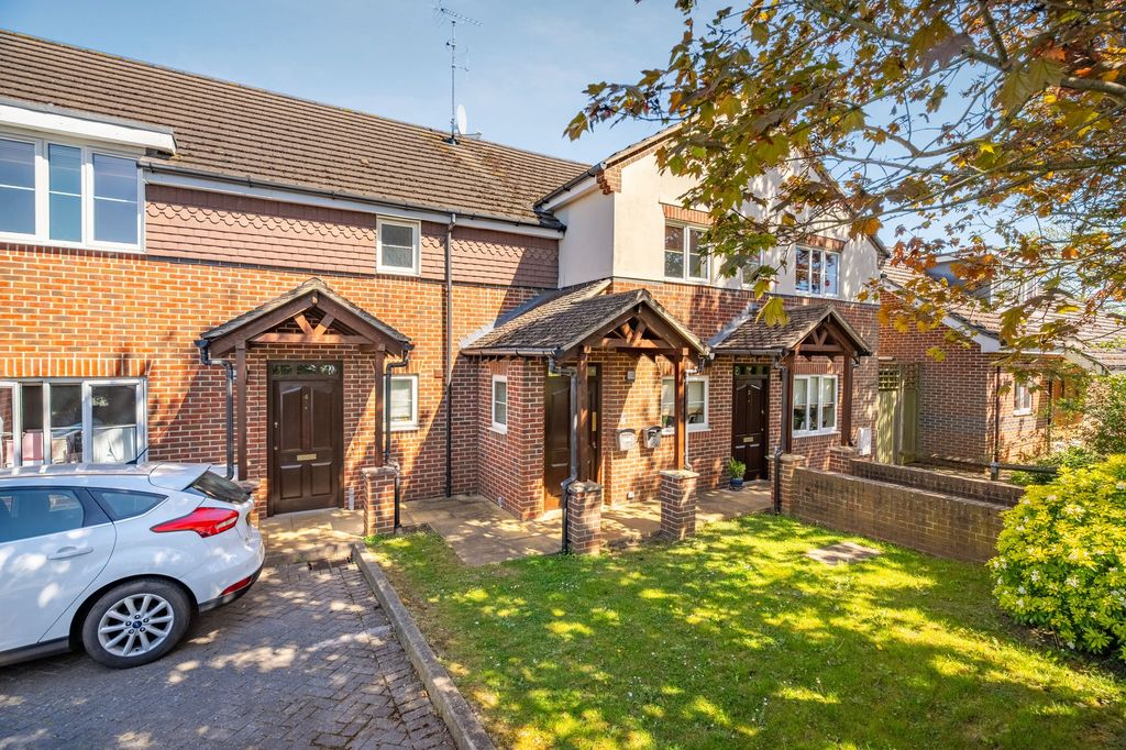 Property photo 1 of 8