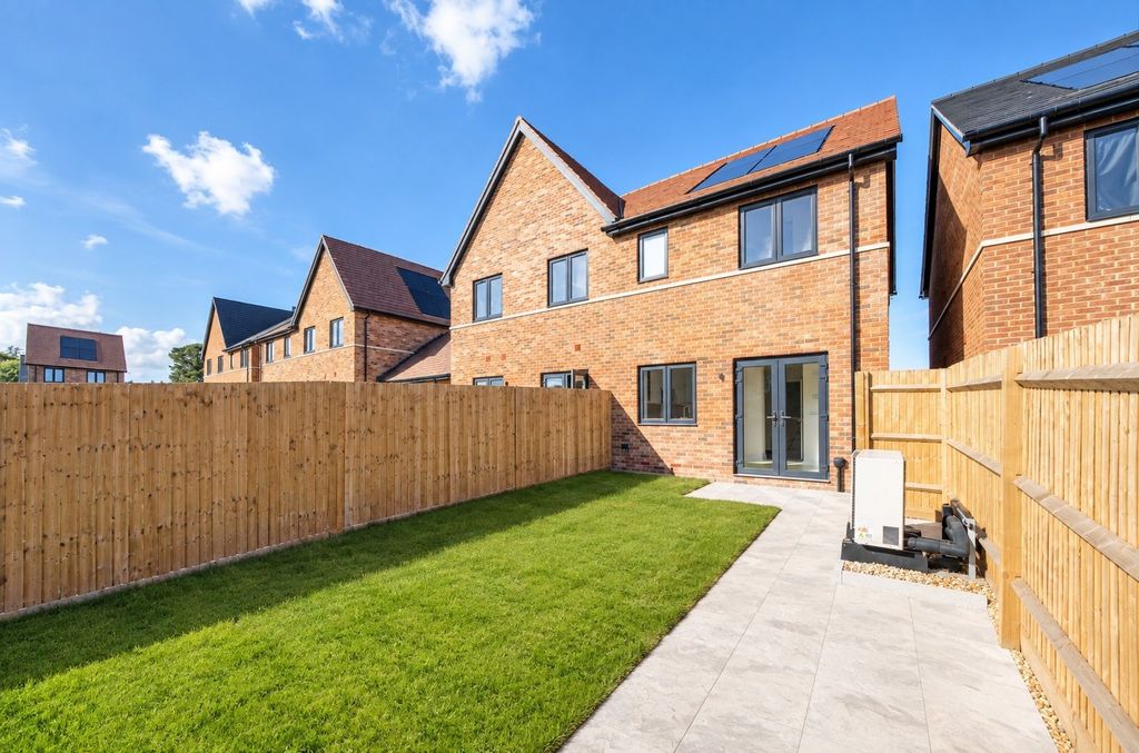 Property photo 2 of 14 Picture No. 89