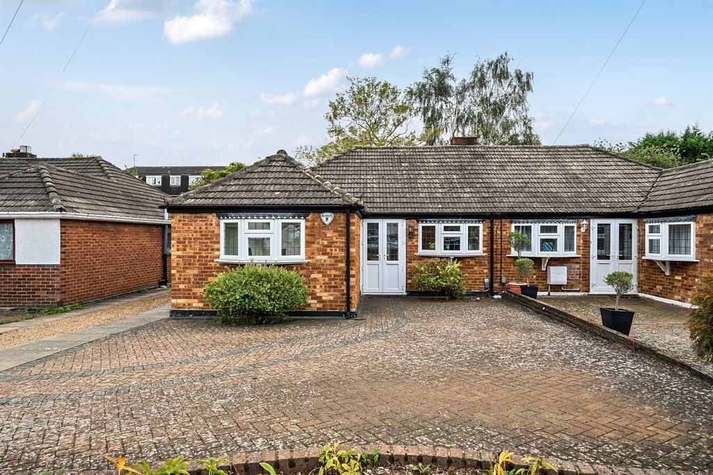 Property photo 1 of 12