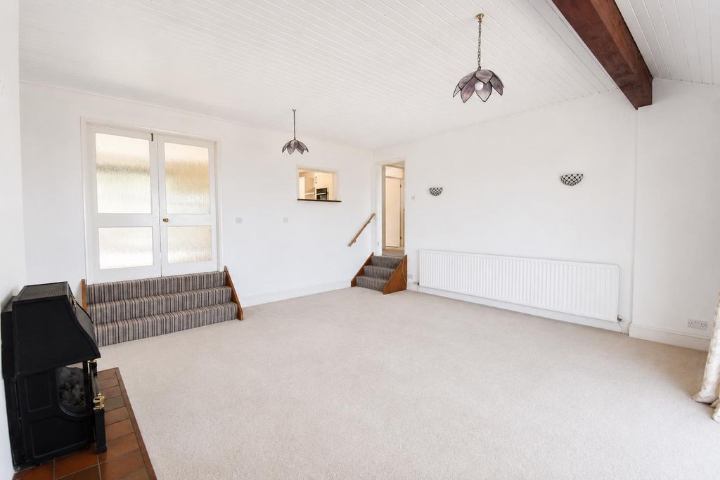 Property photo 3 of 26