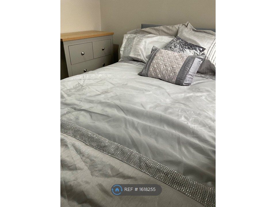 Property photo 3 of 28