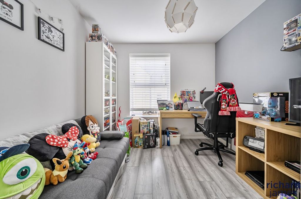 Additional image 8 of 2 bed flat for saleTruscott Avenue, Redhouse, Swindon SN25