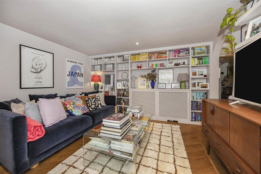 Property photo 3 of 16 3