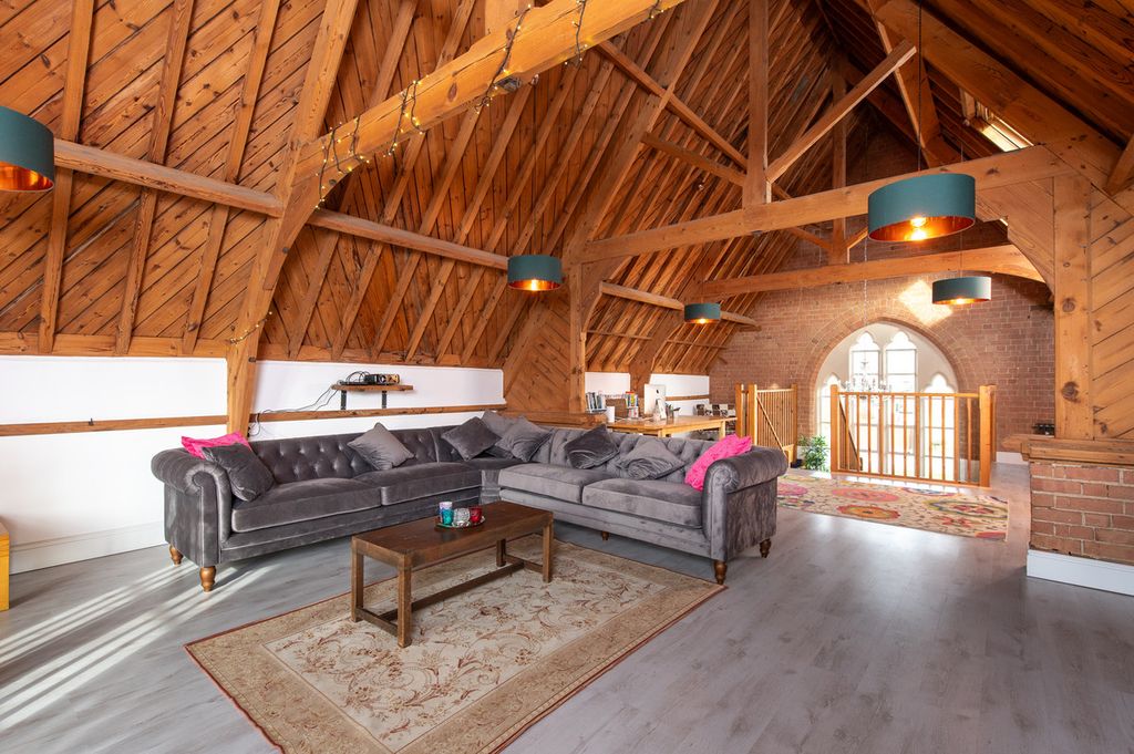 Property photo 2 of 49