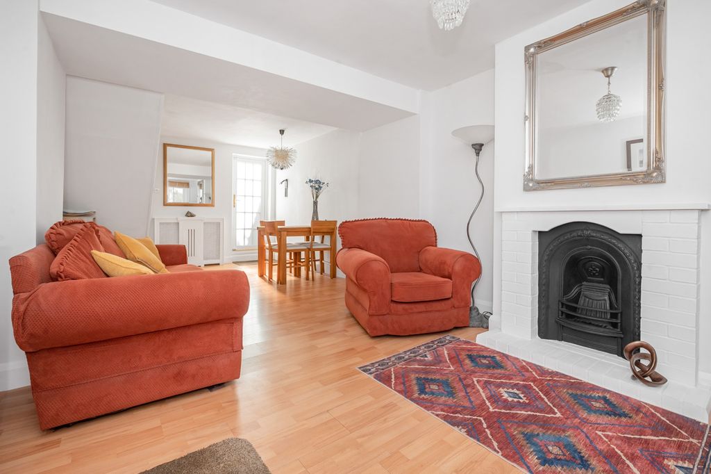 Property photo 2 of 9 5542891