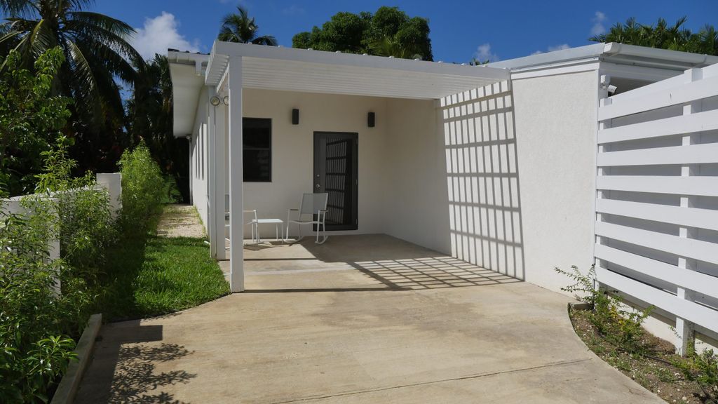 Property photo 2 of 38