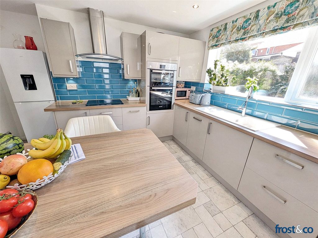 Property photo 3 of 15 Kitchen