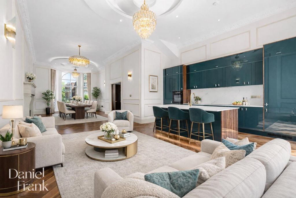 Property photo 1 of 39