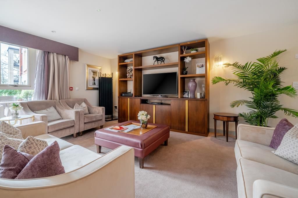 Property photo 2 of 24 Living Area