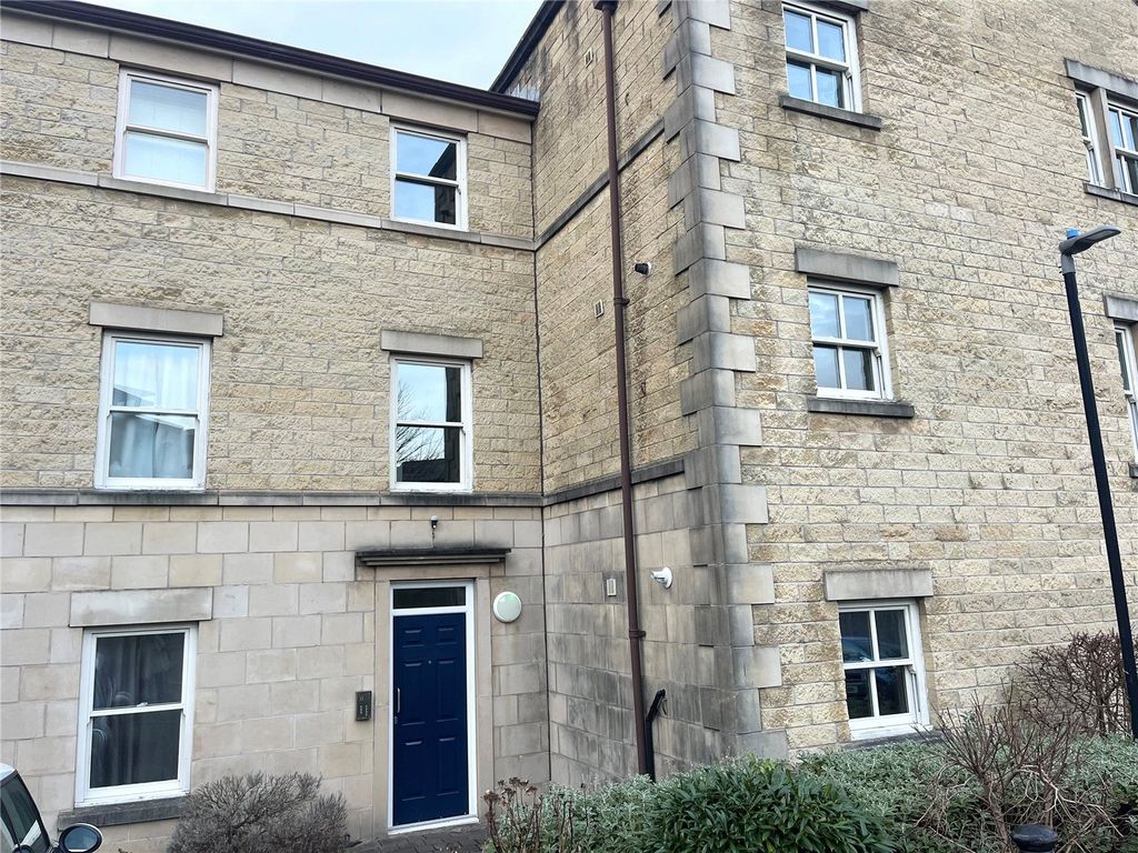 Property photo 2 of 12 External