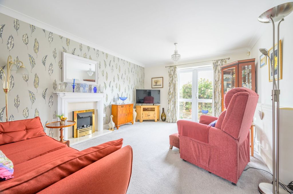 Property photo 2 of 13