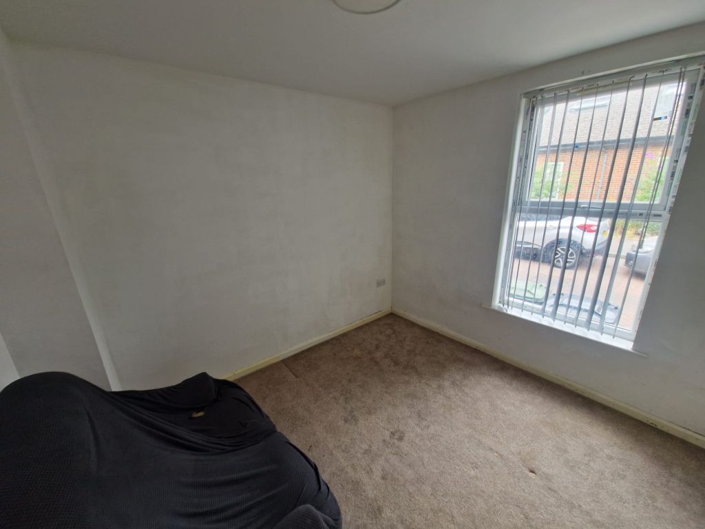 Property photo 3 of 6