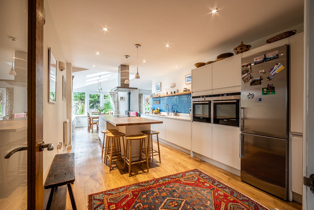 Property photo 2 of 26