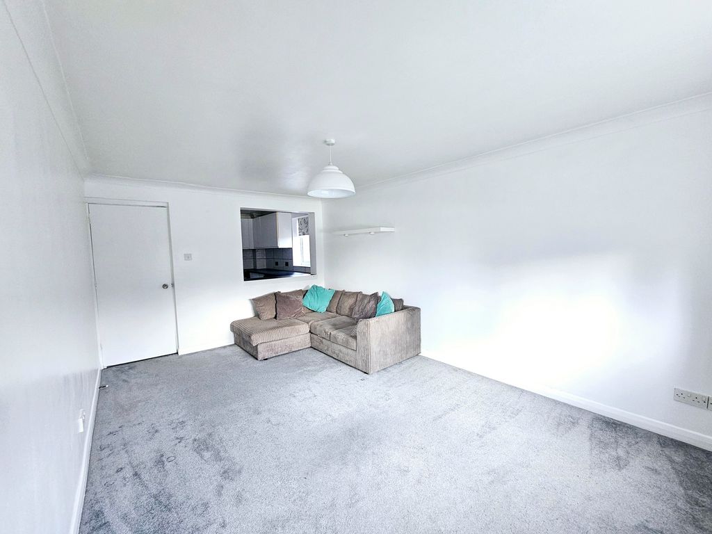 Property photo 3 of 7 Image