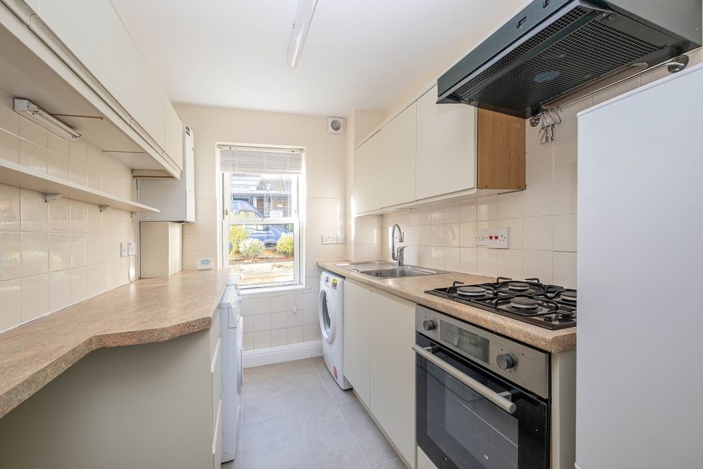 Property photo 1 of 6 Connaught-House-G...