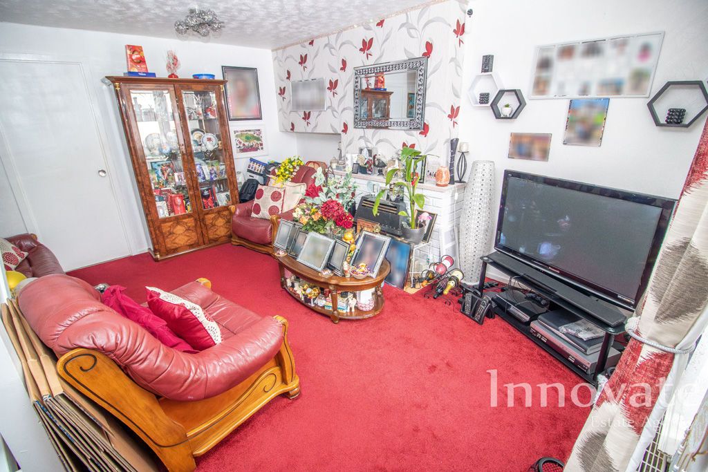 Property photo 2 of 8 Photo 5