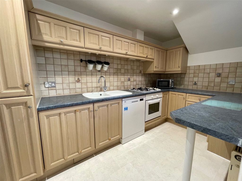 Property photo 3 of 34 Picture No. 06