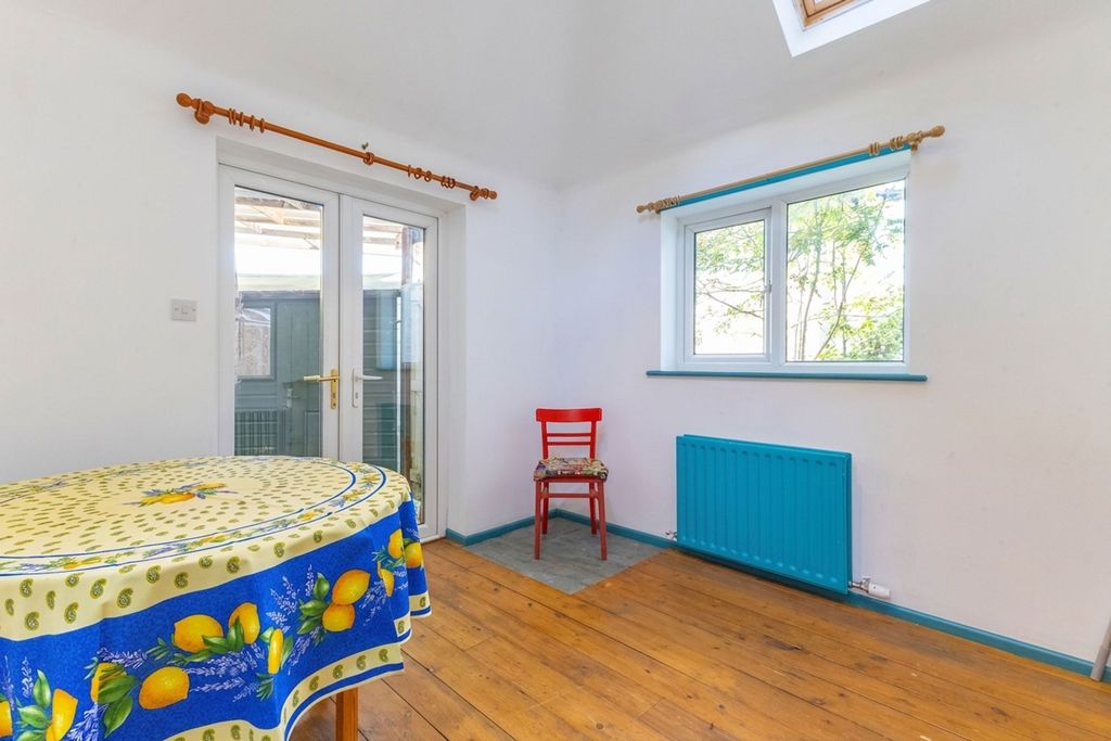 Property photo 3 of 30