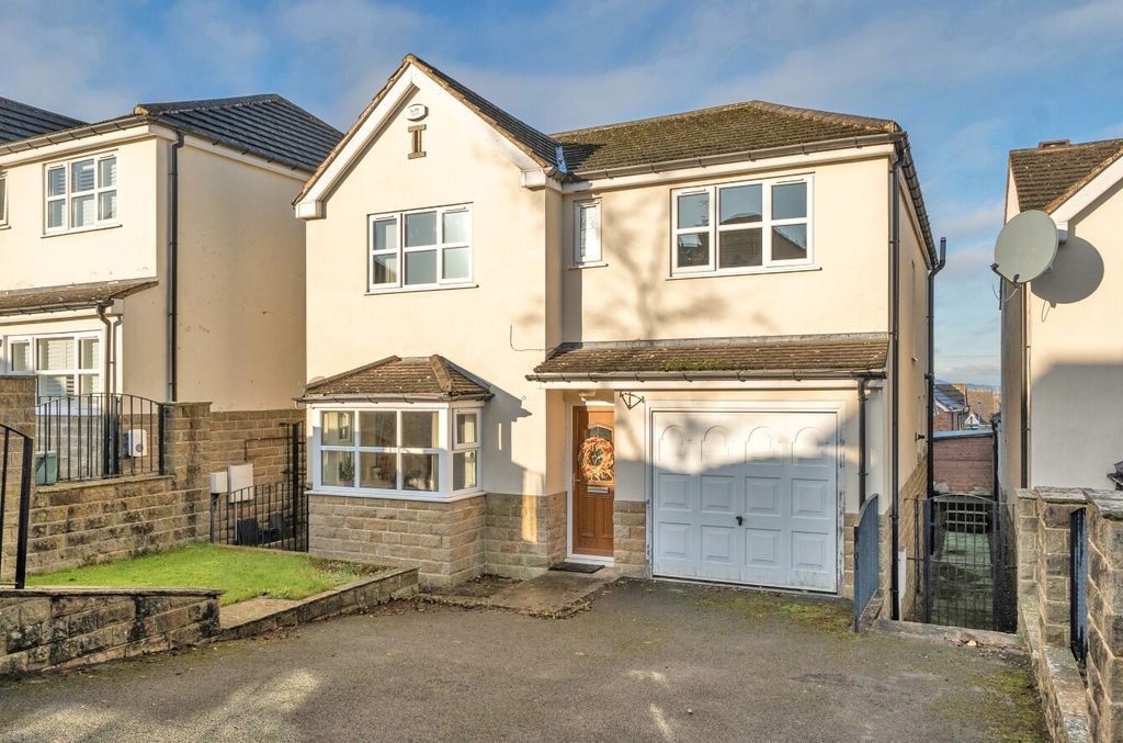 Property photo 1 of 10 1386195-1-693011F...