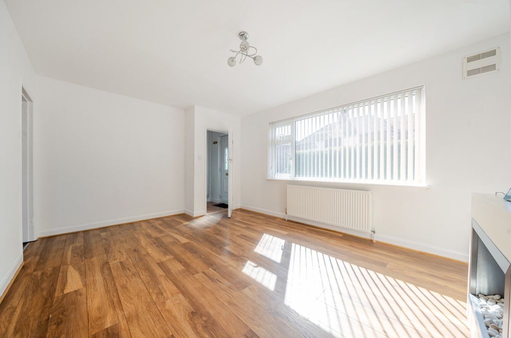 Property photo 3 of 10 1277008 (5)