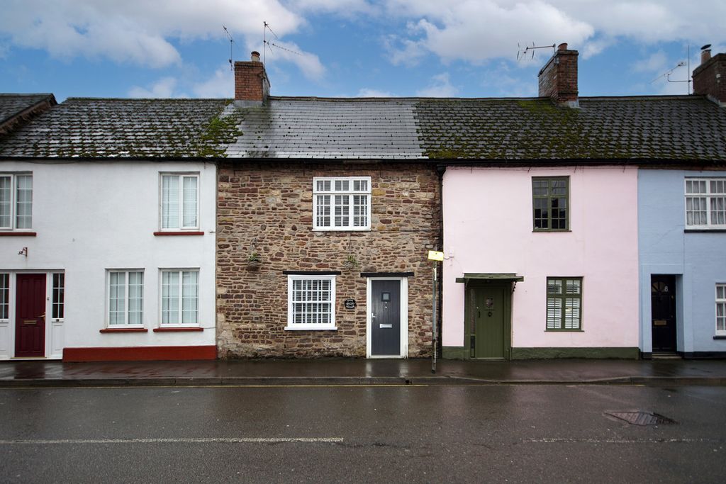 Property photo 3 of 13