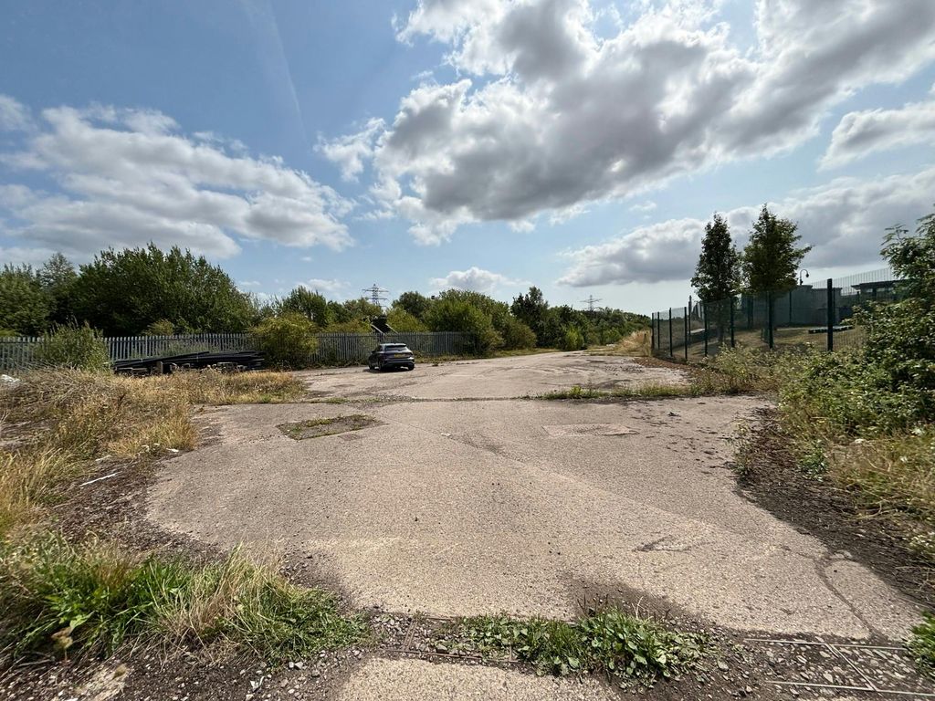 Property photo 1 of 6 Panteg 05.Jpg