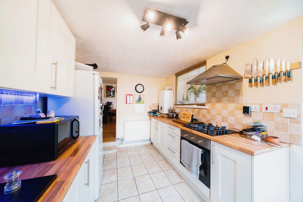 Property photo 3 of 11