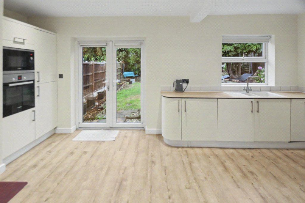 Property photo 3 of 18 Picture No. 12