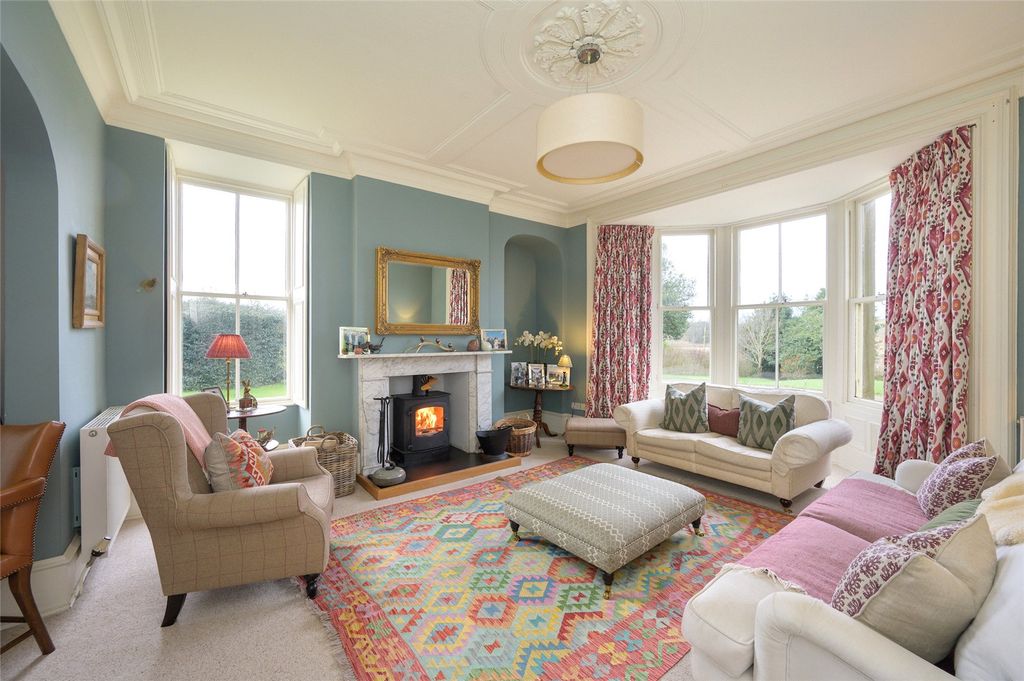 Property photo 2 of 52 Drawing Room