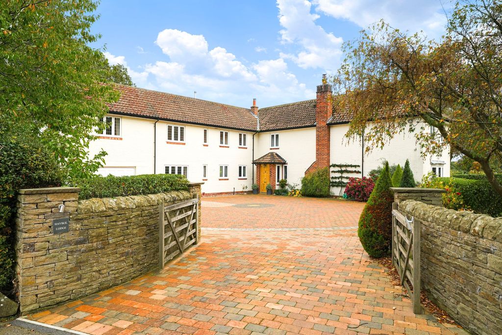 Property photo 1 of 37