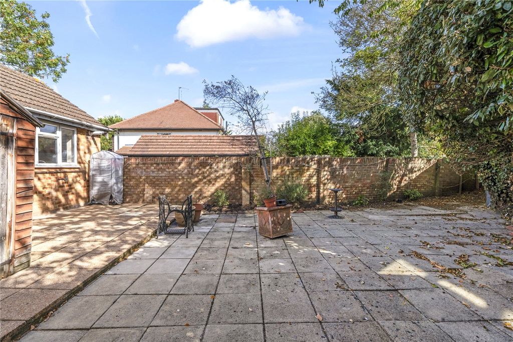 Property photo 2 of 9 Picture No. 37
