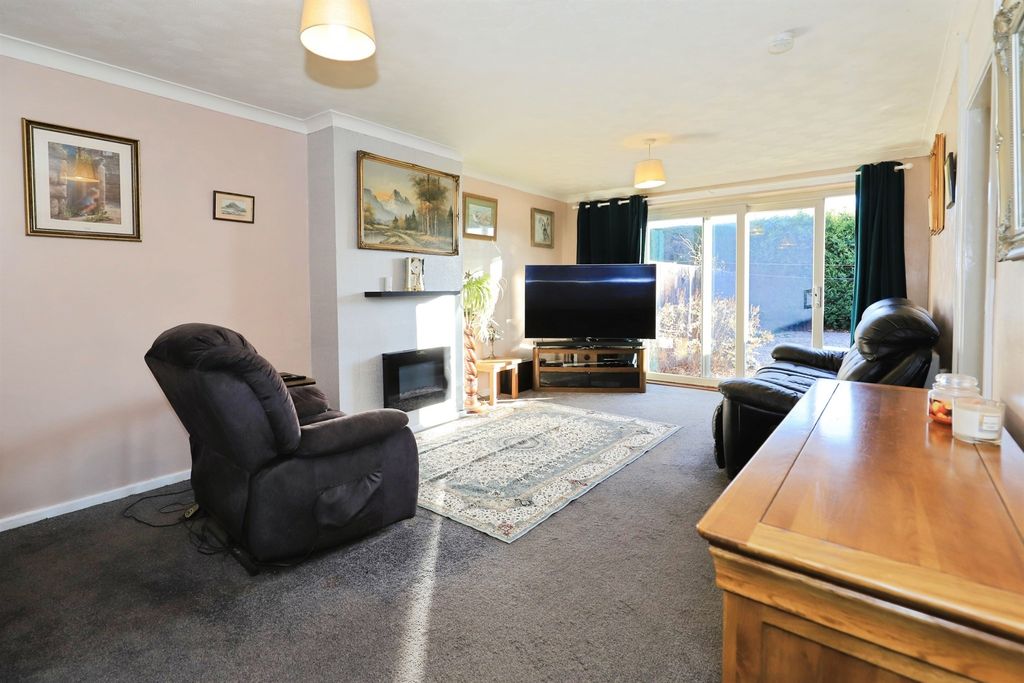 Property photo 2 of 14