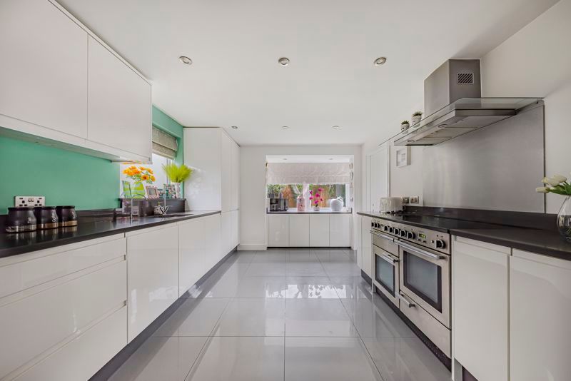 Property photo 3 of 41 Photo 40