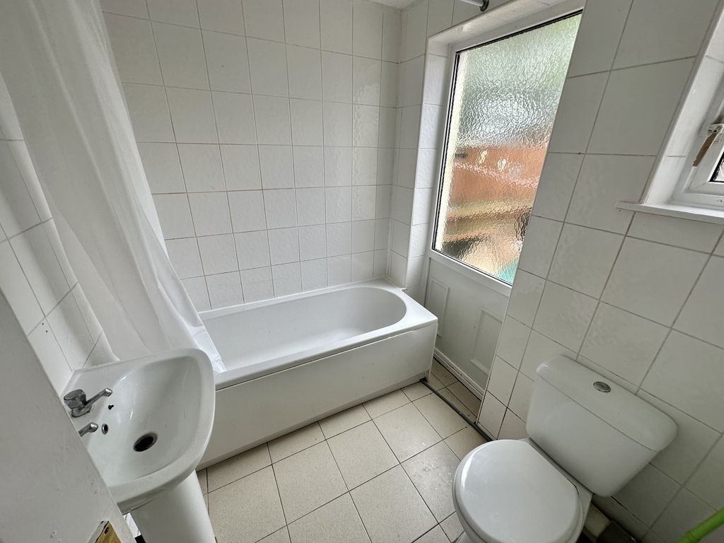 Property photo 3 of 6 Gallery