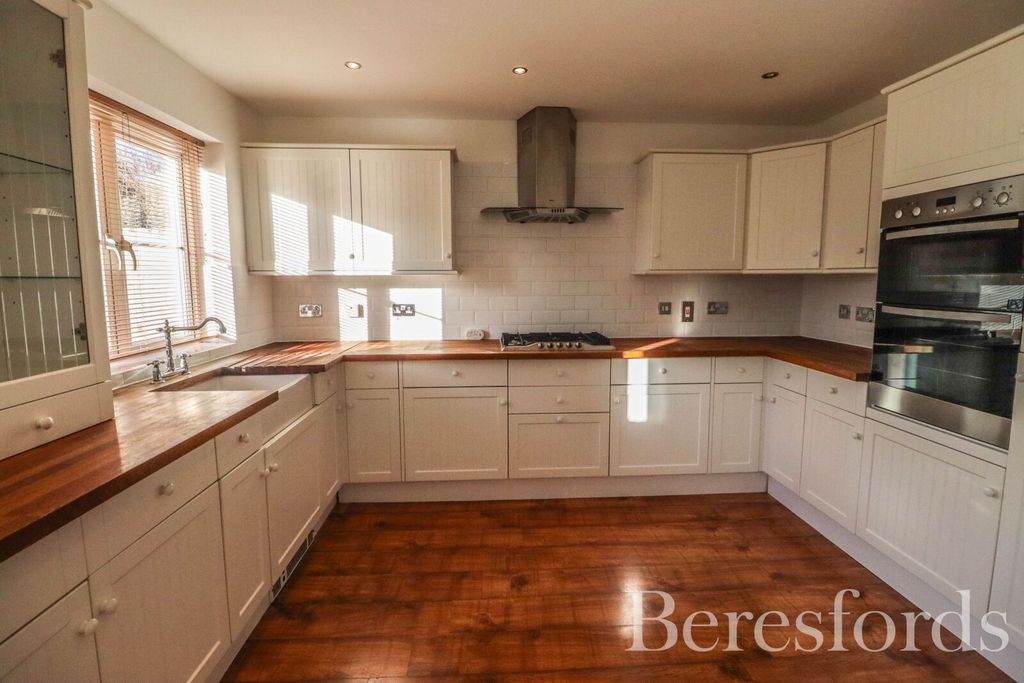 Property photo 3 of 14 Picture No. 24